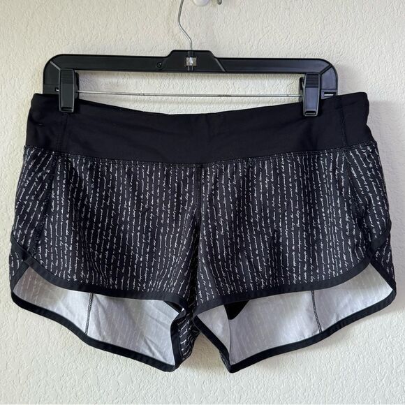 Lululemon Speed Up Shorts 2.5” Low-Rise Sz 8 Manifesto Script Print Running Gym - Picture 1 of 4